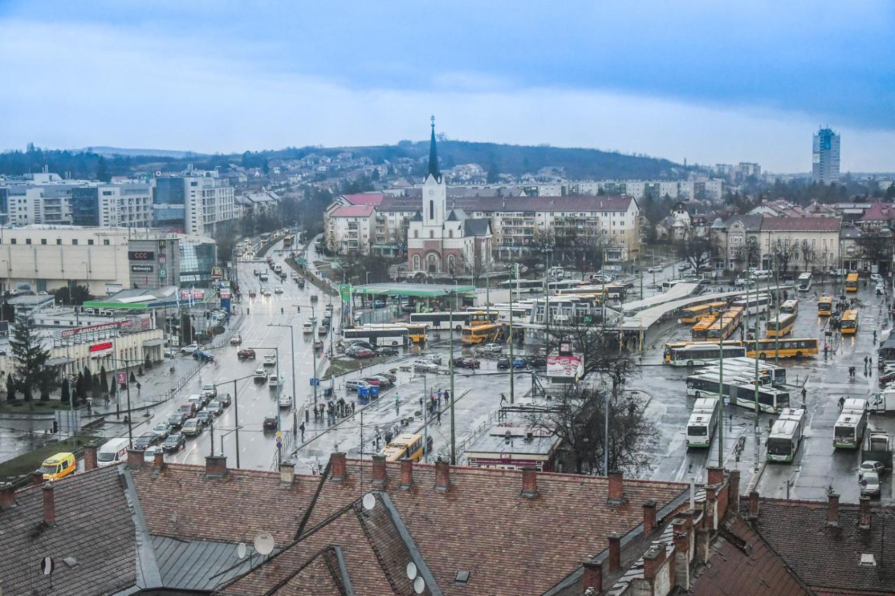 Bálint Apartman - In the heart of Miskolc Esterno foto